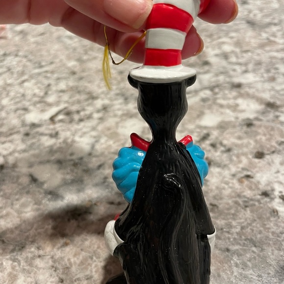 Hallmark Dr. Seuss Ornament - 2003 Cat in the hat with thing 1 and thing 2. - Picture 5 of 5